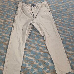 Nike SB Khaki size 34 x 28 Khaki Skateboard Stretch Zipper Pockets